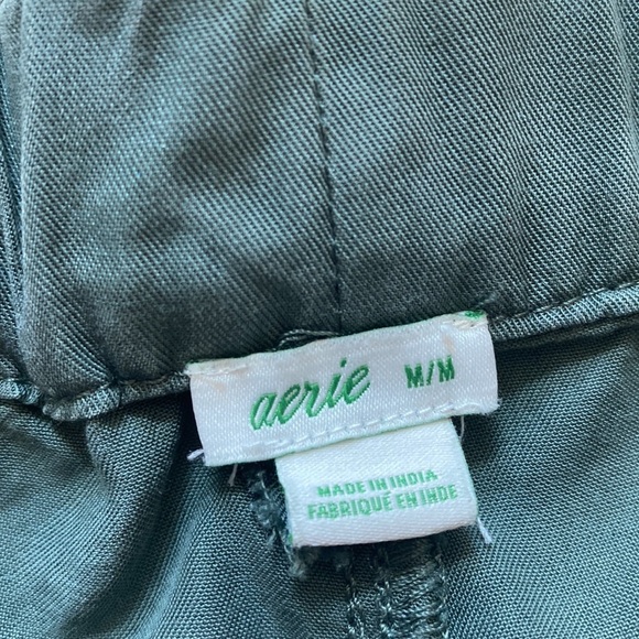 Aerie Lyocell Army Green Pull On Shorts 3.5 Inch Inseam - Picture 2 of 7